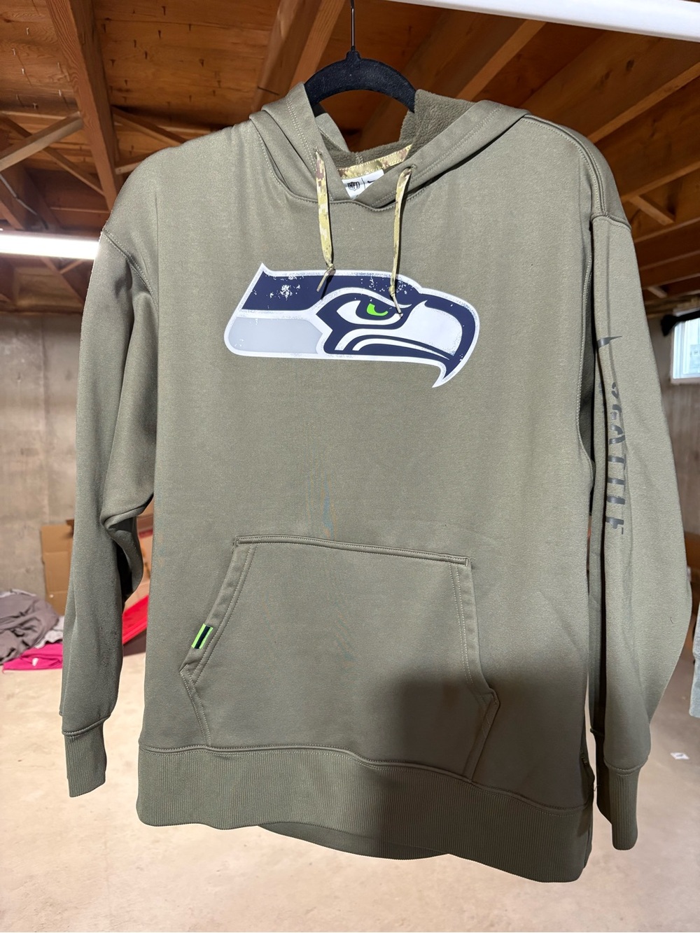 NFL “Salute to Service” Seahawks Pullover Hoodie